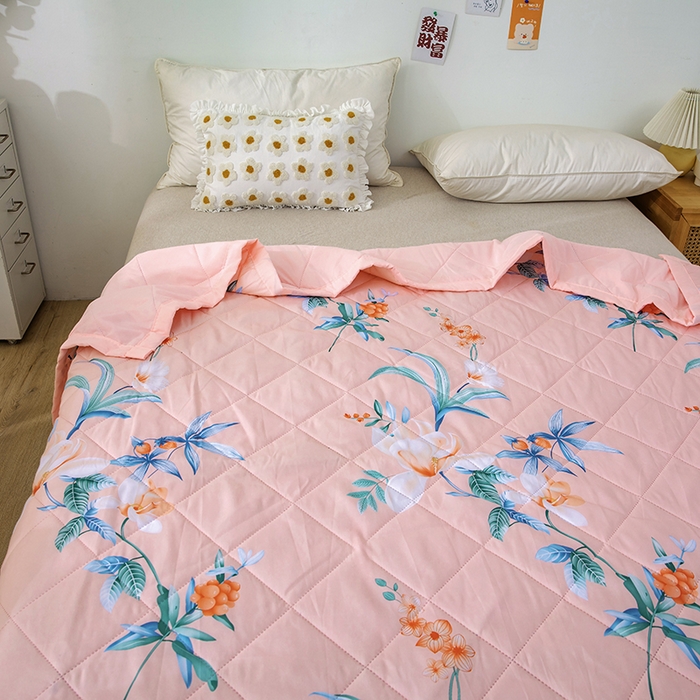 91家纺网 家纺一手货源 找家纺 富艺隆 2025新款超声波亲肤绒夏被夏凉被直播爆款超声波夏被空调被 花开