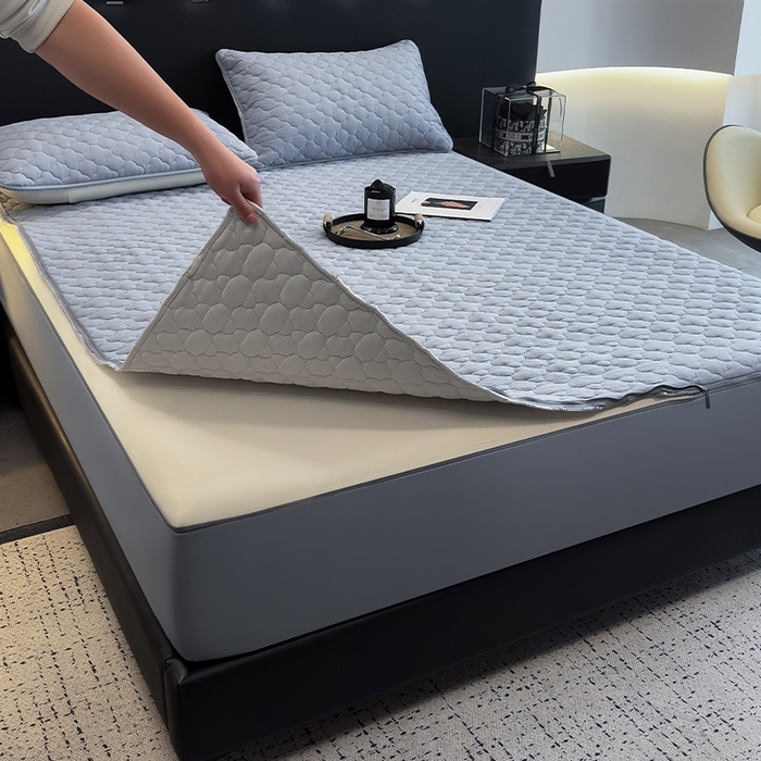 91家纺网 家纺一手货源 找家纺 叠派家纺 2025新款5A抗菌A类夹棉床笠经典款防水款系列 灰蓝-梅花经典款