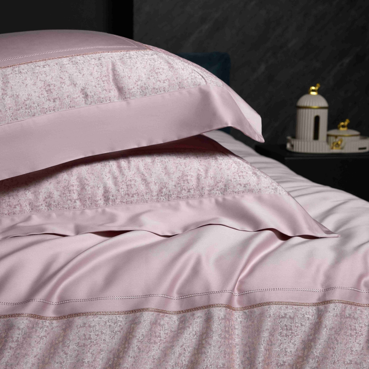 91家纺网 家纺一手货源 找家纺 （总）榻尚家居 2025新款120支长绒棉纯棉贡缎色织提花四件套-香榭丽