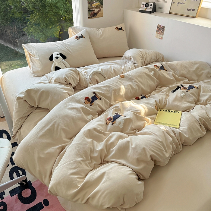 91家纺网 家纺一手货源 找家纺 耀达家居 2025新款A类水洗棉毛巾绣四件套 腊肠狗