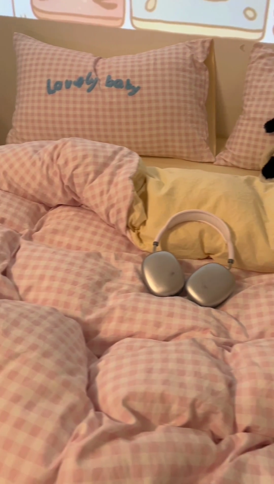 91家纺网 家纺一手货源 找家纺 2025新款专版高克重超萌卡通格子双拼毛巾绣软糯糯水洗棉四件套（场景二） 森林派对