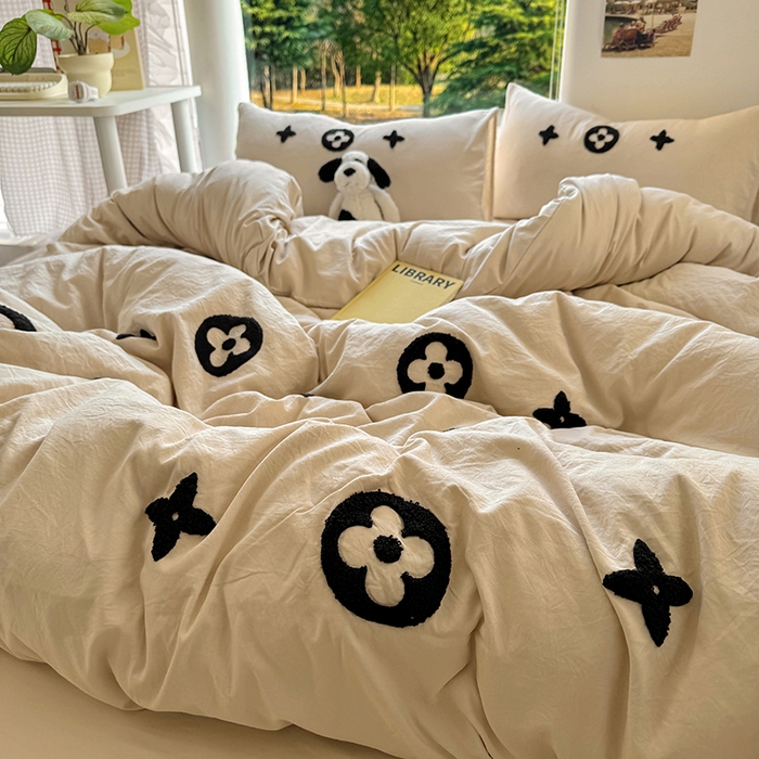 91家纺网 家纺一手货源 找家纺 耀达家居 2025新款A类水洗棉毛巾绣四件套 四叶草-咖