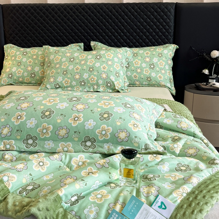 91家纺网 家纺一手货源 找家纺 宝士康家纺 2025新款10A抗菌双层纱豆豆绒夏被 花开半夏