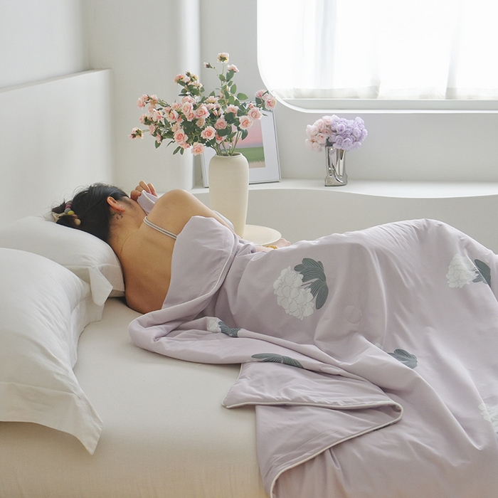 91家纺网 家纺一手货源 找家纺 梦恬佳 2025新款印花凉感丝夏凉被 观夏