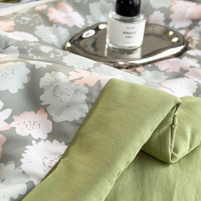 91家纺网 家纺一手货源 找家纺 宝士康家纺 2025新款10A抗菌双层纱印花夏被 绿野庄园