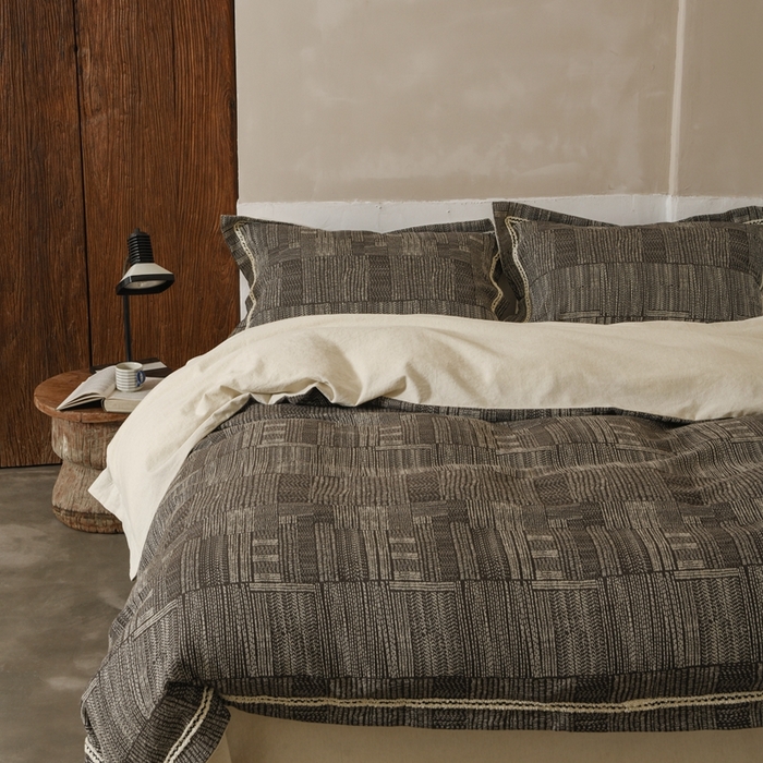 91家纺网 家纺一手货源 找家纺 简家居 2025新款棉麻四件套 幻影·黑金