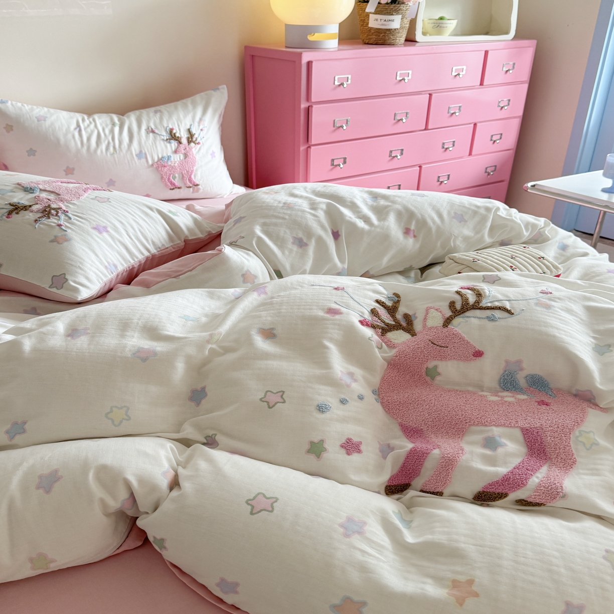 91家纺网 家纺一手货源 找家纺 柚子 2025春夏新款全棉纯棉双层纱毛巾绣四件套 麋鹿