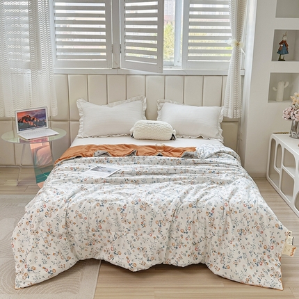 91家纺网 家纺一手货源 找家纺 富艺隆 2025新款A类水洗棉双层纱夏被水洗棉麻空调被直播爆款大豆夏被 西野暮色