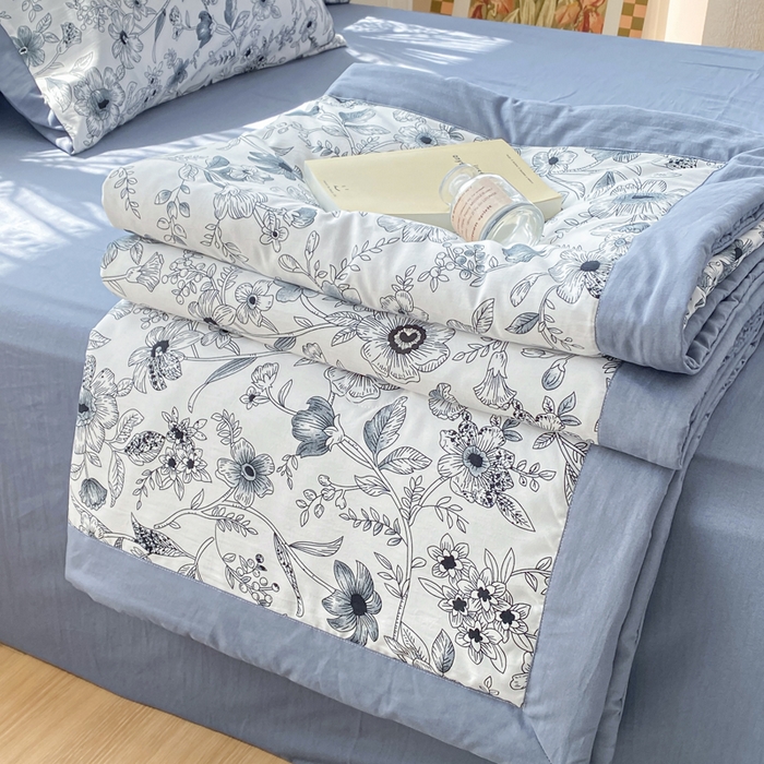 91家纺网 家纺一手货源 找家纺 爱彼家纺 2025新款小碎花水洗棉法式夏被四件套 糯糯棉法式夏被-水墨花园