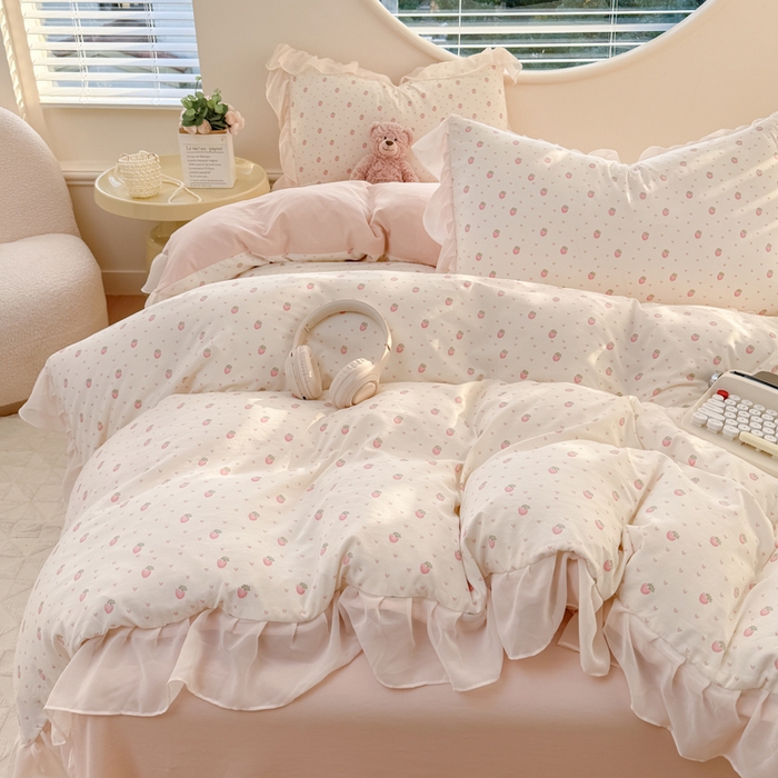 91家纺网 家纺一手货源 找家纺 苏拉家居 2025新款雪纺花边云感提花针织双层纱四件套 吃草莓啦