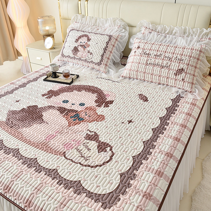 91家纺网 家纺一手货源 找家纺 （总）炫拼家纺 2025新款凉感丝印花床裙款乳胶凉席三件套