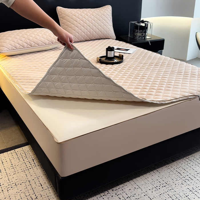 91家纺网 家纺一手货源 找家纺 叠派家纺 2025新款5A抗菌A类夹棉床笠经典款防水款系列 奶昔驼-小格子经典款