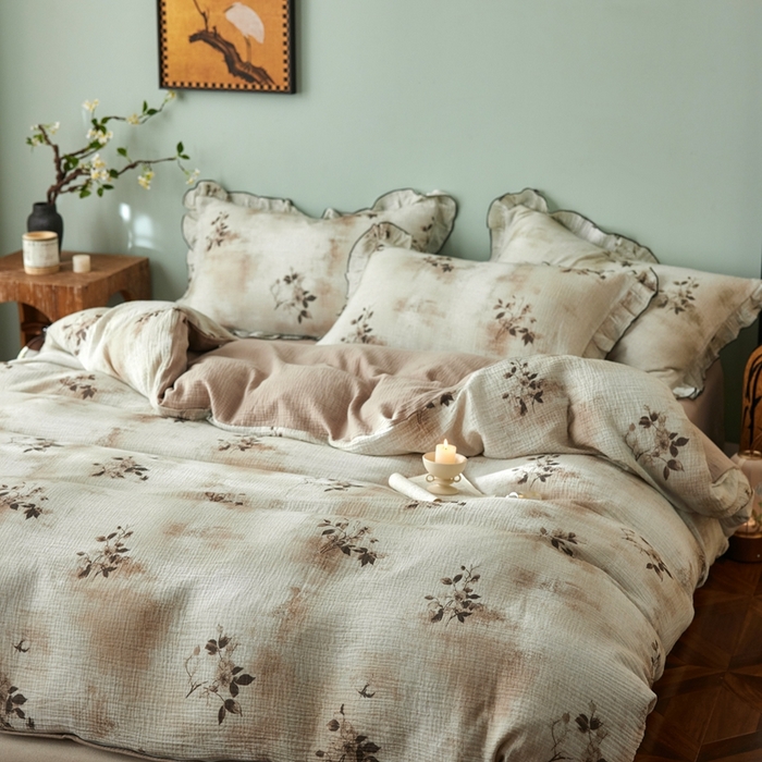 91家纺网 家纺一手货源 找家纺 安莱生活 2025新款全棉精梳棉双层纱绉纱数码印花四件套 云屿间-咖