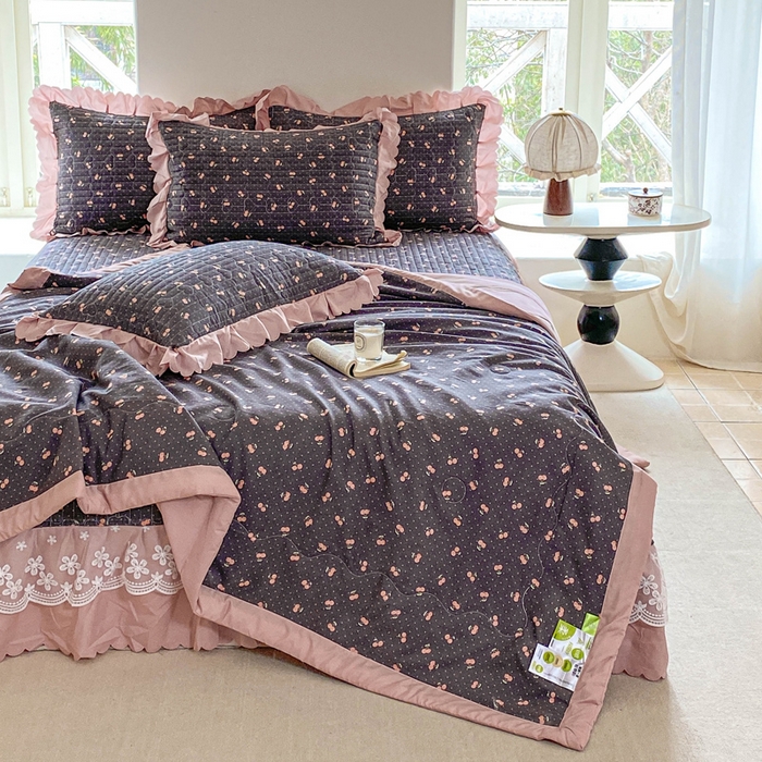 91家纺网 家纺一手货源 找家纺 2025新款直播热款A类针织棉双层纱床盖款夏被四件套 樱桃