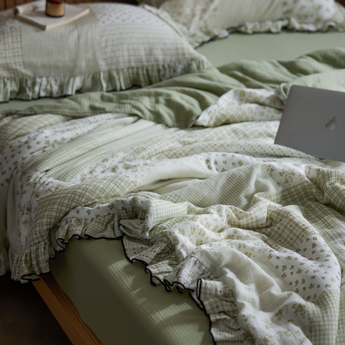 91家纺网 家纺一手货源 找家纺 安莱生活 2025新款全棉精梳棉双层纱绉纱数码印花夏凉被 百家布-绿  夏被