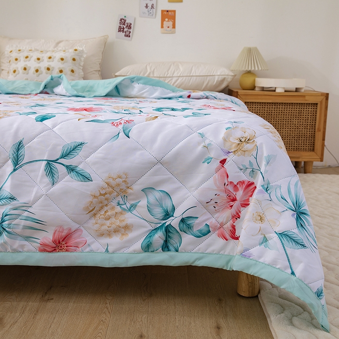 91家纺网 家纺一手货源 找家纺 富艺隆 2025新款超声波亲肤绒夏被夏凉被直播爆款超声波夏被空调被 月白清风