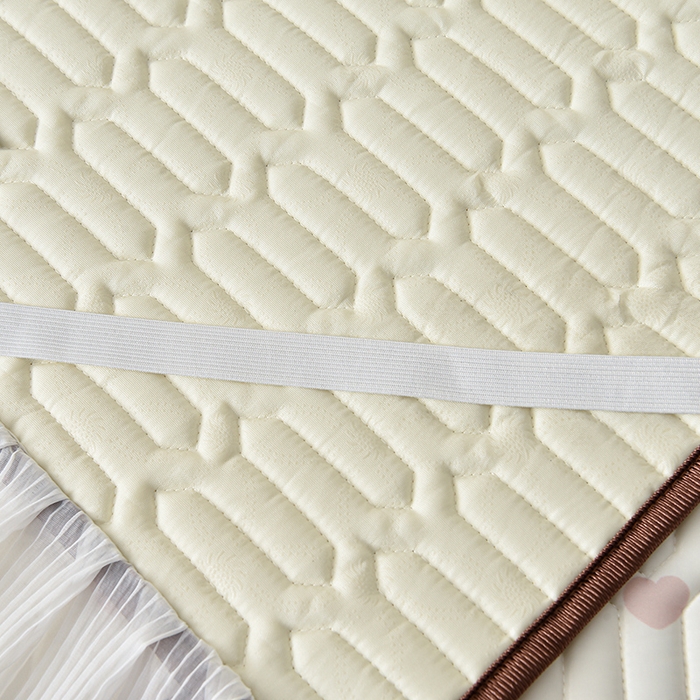 91家纺网 家纺一手货源 找家纺 （总）炫拼家纺 2025新款凉感丝印花床裙款乳胶凉席三件套