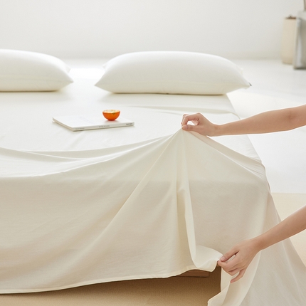 91家纺网 家纺一手货源 找家纺 2025新款A类40S全棉糯感大雁纹提花单品床单 奶白