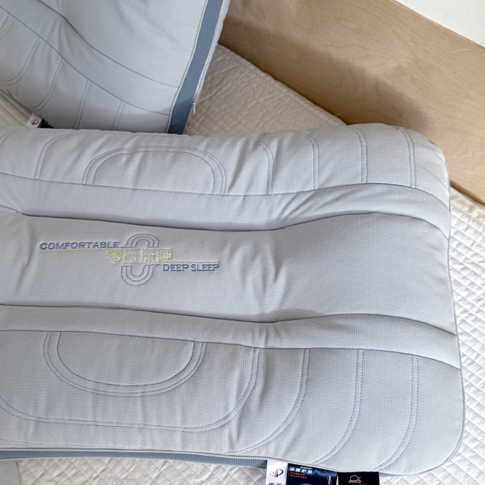 91家纺网 家纺一手货源 找家纺 伟邦枕芯 2025新款0压深睡决明子枕头枕芯 灰色48*74cm/只