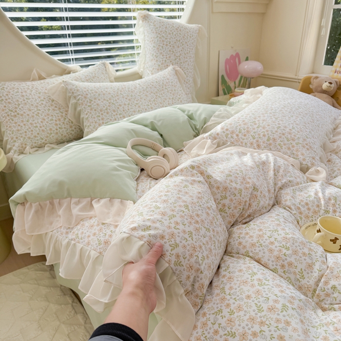 91家纺网 家纺一手货源 找家纺 苏拉家居 2025新款雪纺花边云感提花针织双层纱四件套 繁花