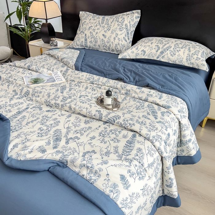 91家纺网 家纺一手货源 找家纺 宝士康家纺 2025新款10A抗菌双层纱印花夏被四件套 青花瓷