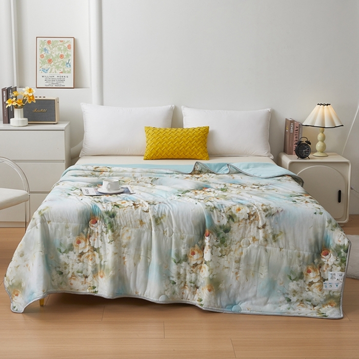 91家纺网 家纺一手货源 找家纺 柏薇 2025新款冰激凌凉感丝印花夏凉被 静若繁花