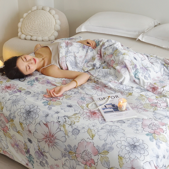 91家纺网 家纺一手货源 找家纺 梦恬佳 2025新款印花凉感丝夏凉被 风吟