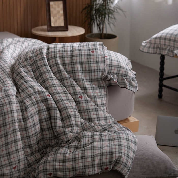 91家纺网 家纺一手货源 找家纺 安莱生活 2025新款全棉精梳棉双层纱绉纱数码印花四件套 海派甜心-灰