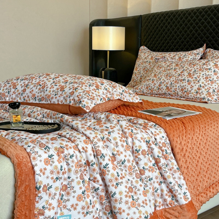 91家纺网 家纺一手货源 找家纺 宝士康家纺 2025新款10A抗菌双层纱豆豆绒夏被 小雏菊