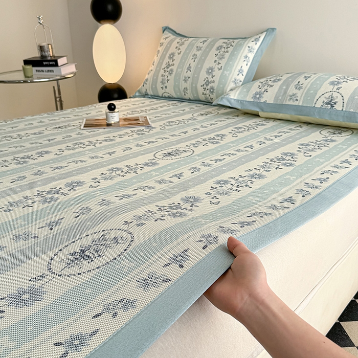 91家纺网 家纺一手货源 找家纺 格真2025新款简约印花冰藤席席子凉席 一路繁花-兰