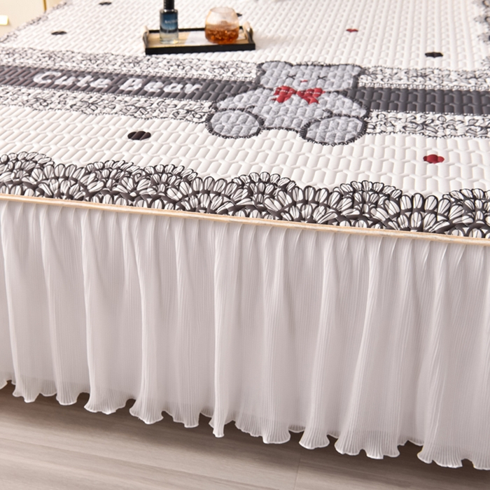 91家纺网 家纺一手货源 找家纺 炫拼家纺 2025新款凉感丝印花床裙款乳胶凉席三件套 黛莎