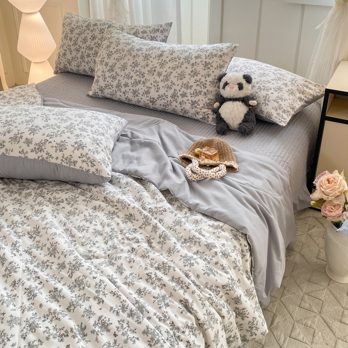 91家纺网 家纺一手货源 找家纺 2025新款针织双层纱夏被床盖四件套单夏被单床盖单品 雾里看花