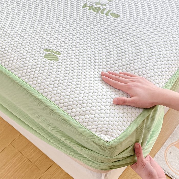 91家纺网 家纺一手货源 找家纺 春寻家纺 2025新款冰豆豆冰丝凉席-卡皮巴拉系列 床笠款-卡皮巴拉-绿