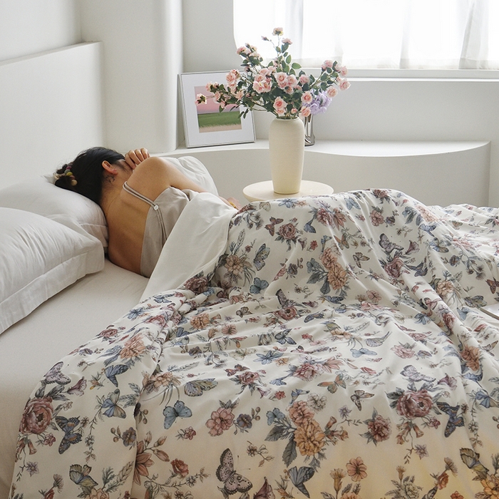 91家纺网 家纺一手货源 找家纺 梦恬佳 2025新款印花凉感丝夏凉被 晨露花果