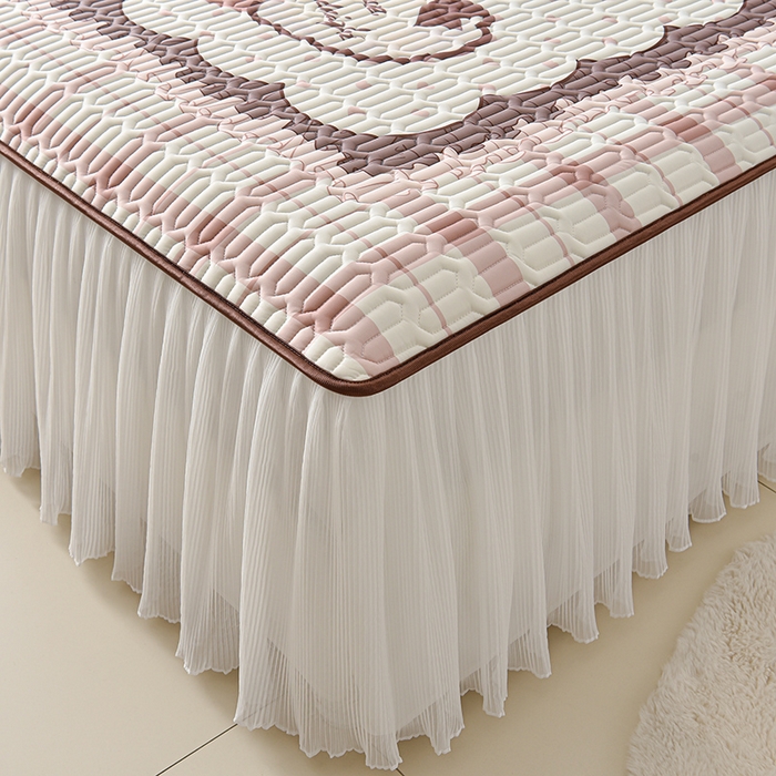 91家纺网 家纺一手货源 找家纺 （总）炫拼家纺 2025新款凉感丝印花床裙款乳胶凉席三件套