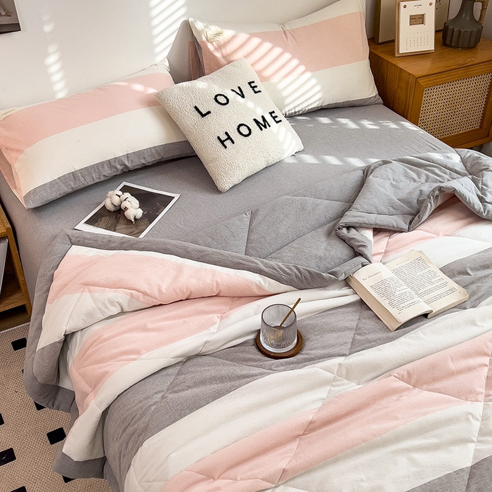 91家纺网 家纺一手货源 找家纺 宝士康家纺 2025新款10A抗菌无印风夏被四件套 桃玉粉