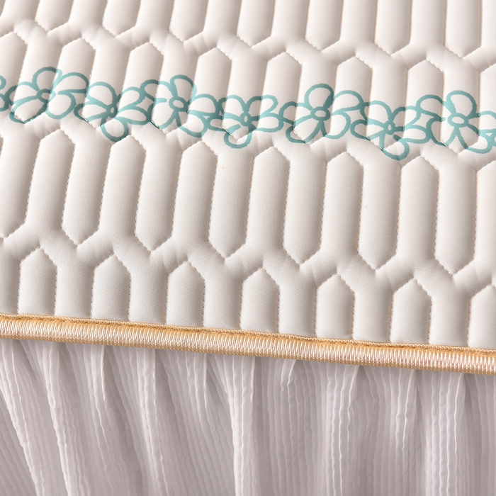 91家纺网 家纺一手货源 找家纺 炫拼家纺 2025新款凉感丝印花床裙款乳胶凉席三件套 蓝铃花