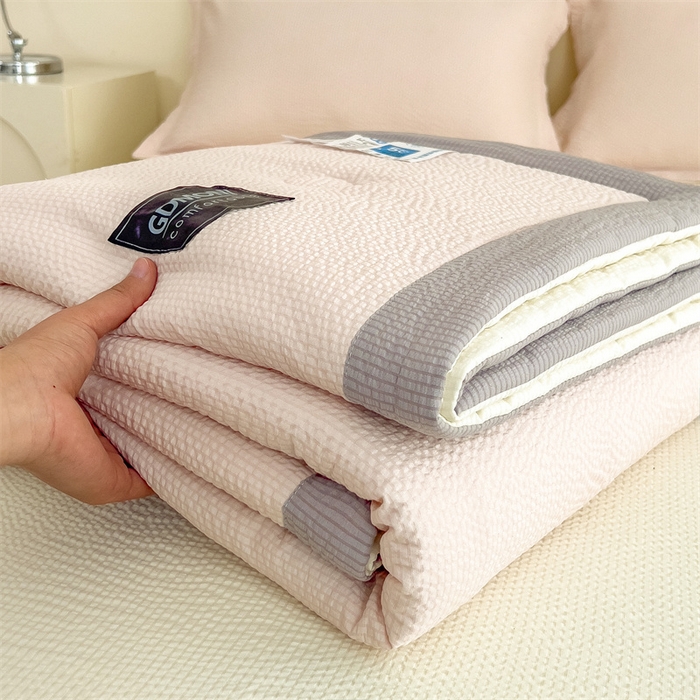 91家纺网 家纺一手货源 找家纺 宝士康家纺 2025新款10A抗菌泡泡棉大豆夏被 被子被芯 卡其+米黄