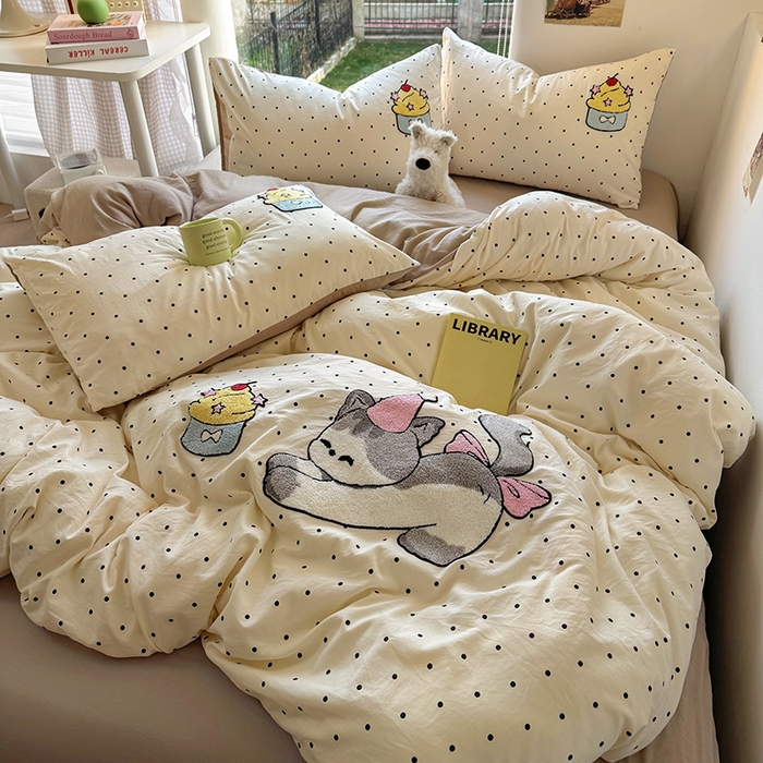 91家纺网 家纺一手货源 找家纺 耀达家居 2025新款A类水洗棉毛巾绣四件套 啵啵奶油猫