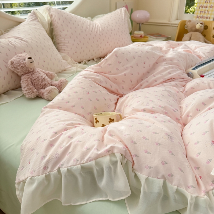 91家纺网 家纺一手货源 找家纺 苏拉家居 2025新款雪纺花边云感提花针织双层纱四件套 粉黛