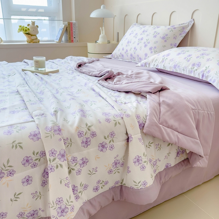 91家纺网 家纺一手货源 找家纺 宝士康家纺 2025新款10A抗菌针织夏被四件套 紫藤花开