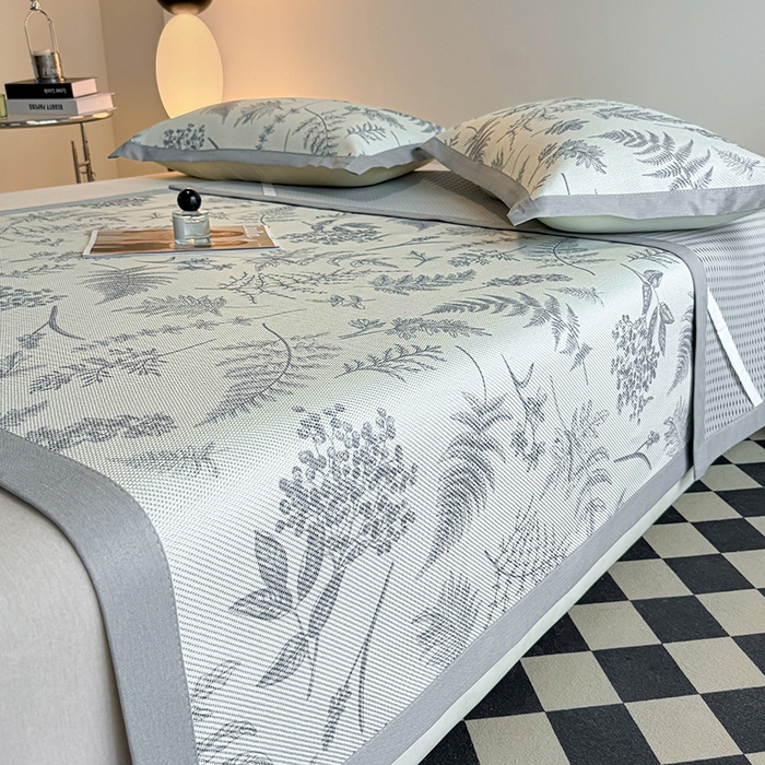 91家纺网 家纺一手货源 找家纺 格真2025新款简约印花冰藤席席子凉席 风之叶