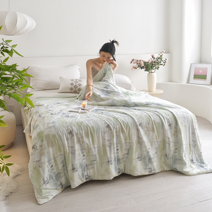 91家纺网 家纺一手货源 找家纺 梦恬佳 2025新款印花凉感丝夏凉被 花未眠