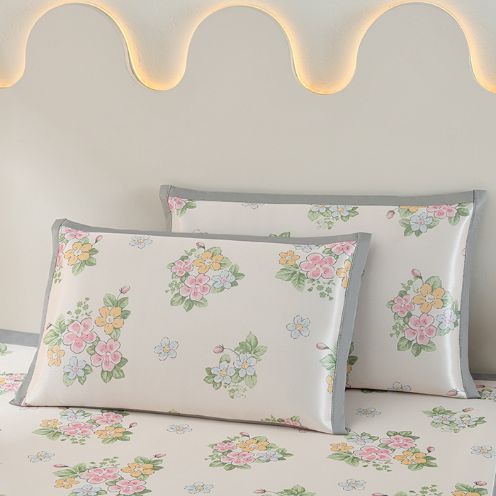 91家纺网 家纺一手货源 找家纺 简一 2025新款A类碳光印花数码冰丝凉席系列-床单款 满园春色