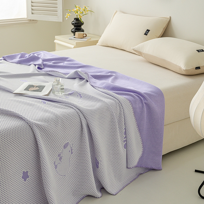 91家纺网 家纺一手货源 找家纺 梦尚舒 2025新款直播热款凉感针织提花盖毯子夏被贝壳边空调被 卡皮巴拉-紫