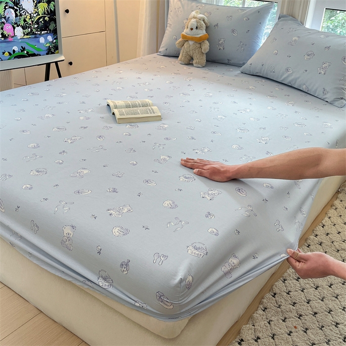 91家纺网 家纺一手货源 找家纺 宝士康家纺 2025新款10A抗菌全棉印花床笠 布偶小熊