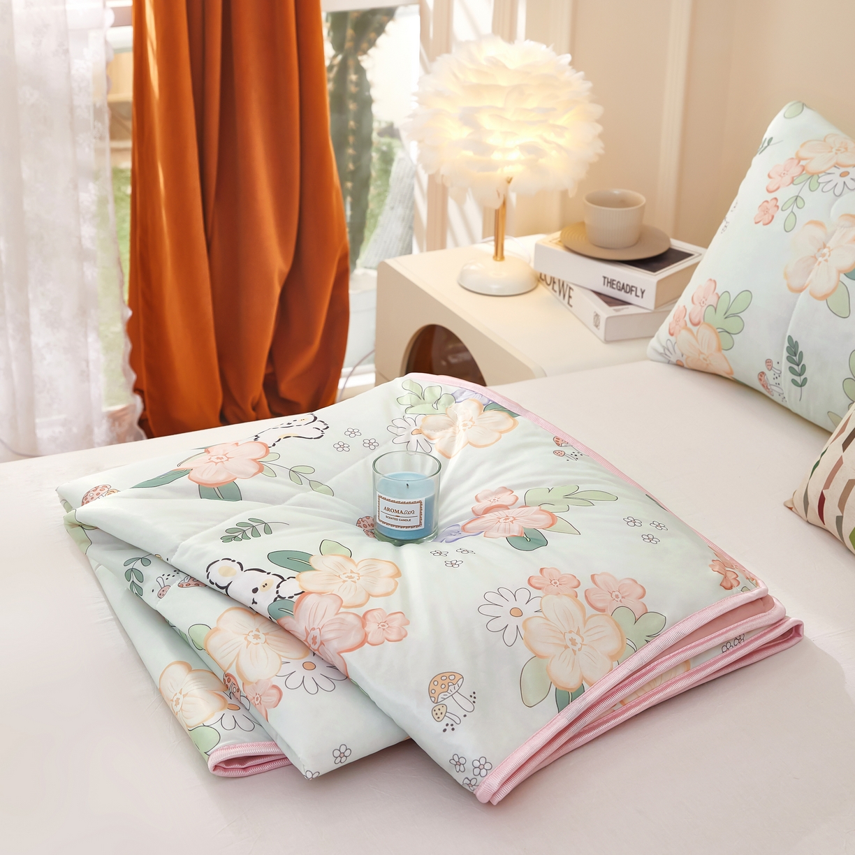 91家纺网 家纺一手货源 找家纺 柏薇 2025新款冰激凌凉感丝印花夏凉被 开心兔子