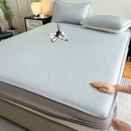 91家纺网 家纺一手货源 找家纺 摩妮卡2025新款A类抗菌冰丝凉席席子三件套--床笠款 小冰块-淡雅灰