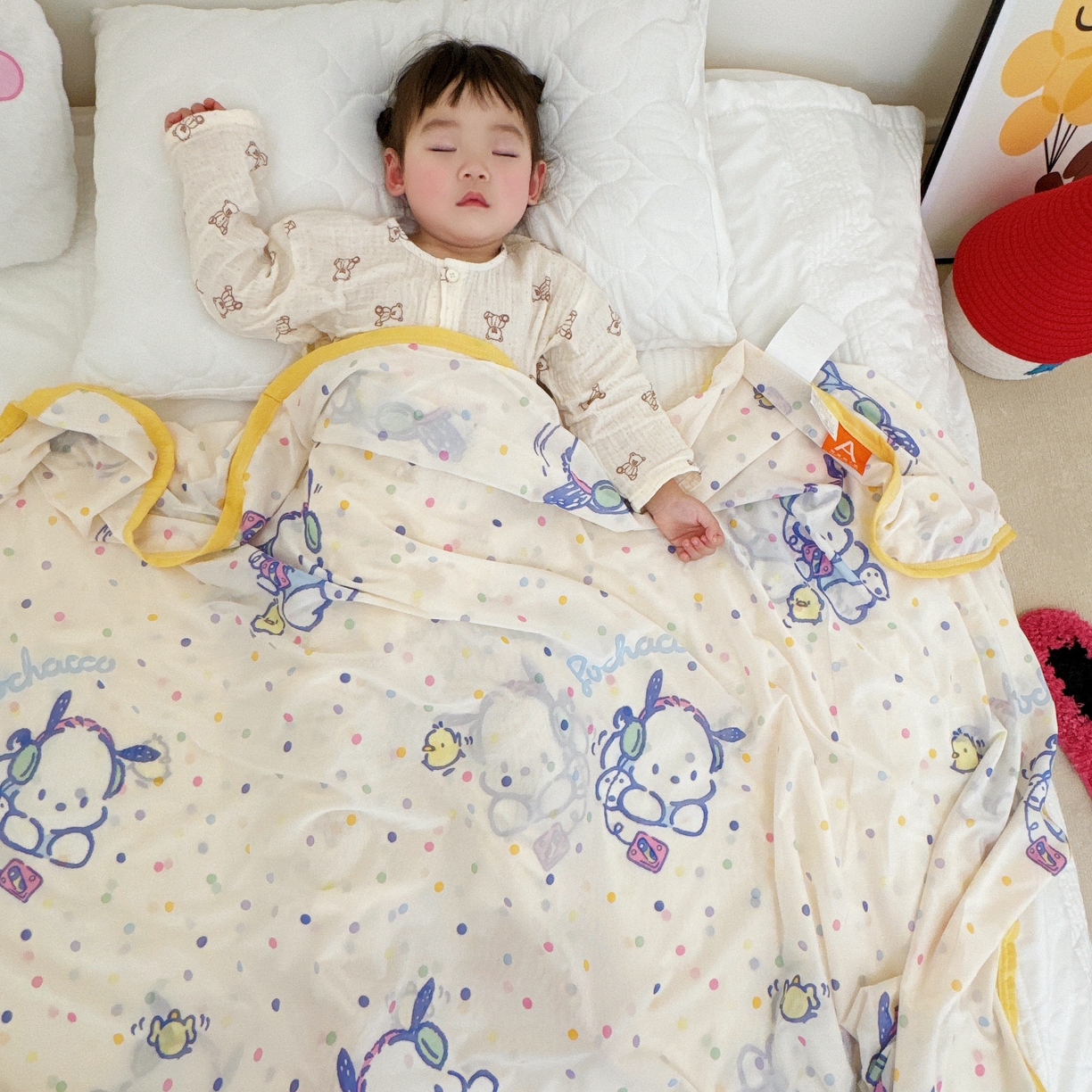 91家纺网 家纺一手货源 找家纺 兜米家居 2025新款三丽鸥夏季新品凉感毯盖毯 波点怕洽狗