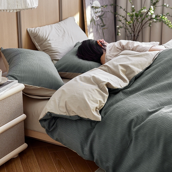 91家纺网 家纺一手货源 找家纺 风向标家纺 2025新款全棉波纹纱提花原木风四件套 波纹纱-森屿灰